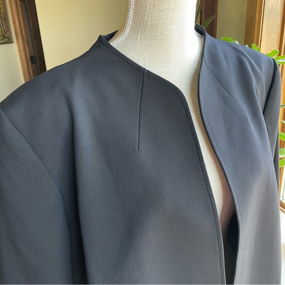 Tahari ASL Collarless Elegant Black Blazer Jacket Neutral Minimalist Office - Picture 12 of 12